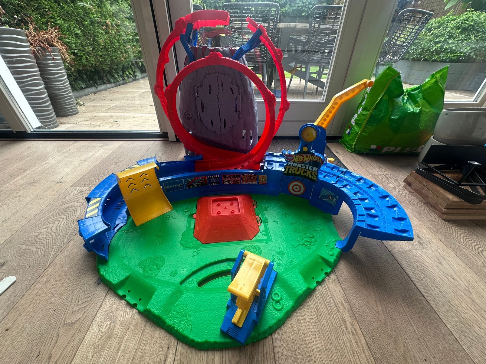 Hot wheels T rex dino racebaan, Kinderen en Baby's, Speelgoed | Racebanen, Ophalen, Zo goed als nieuw, Handmatig, Hot Wheels