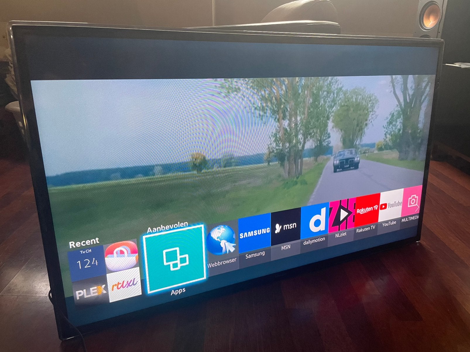Foto 3 van Samsung 46 inch Smart tv - wifi - diverse apps