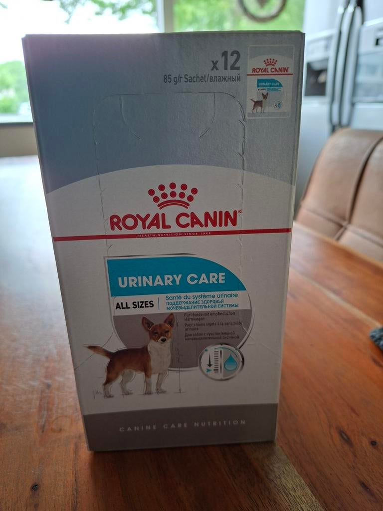 Te koop 5 dozen royal canin urinary care natvoer hond, Dieren en Toebehoren, Ophalen of Verzenden, Zo goed als nieuw