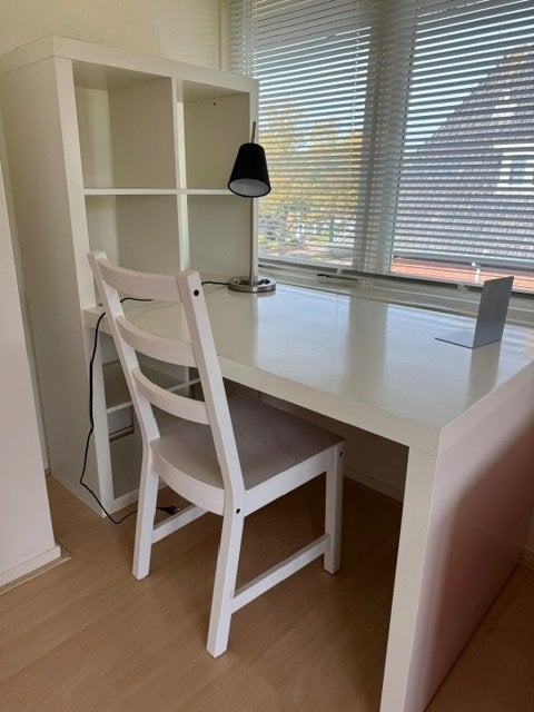 bureau, Ophalen, Gebruikt, 115 cm, Hout
