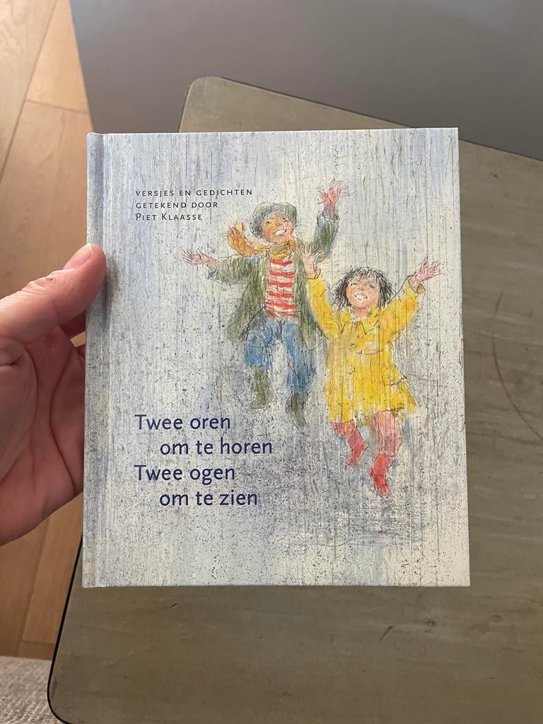 Twee oren om te horen - Versjes en gedichten, Ophalen of Verzenden, Zo goed als nieuw, Fictie algemeen