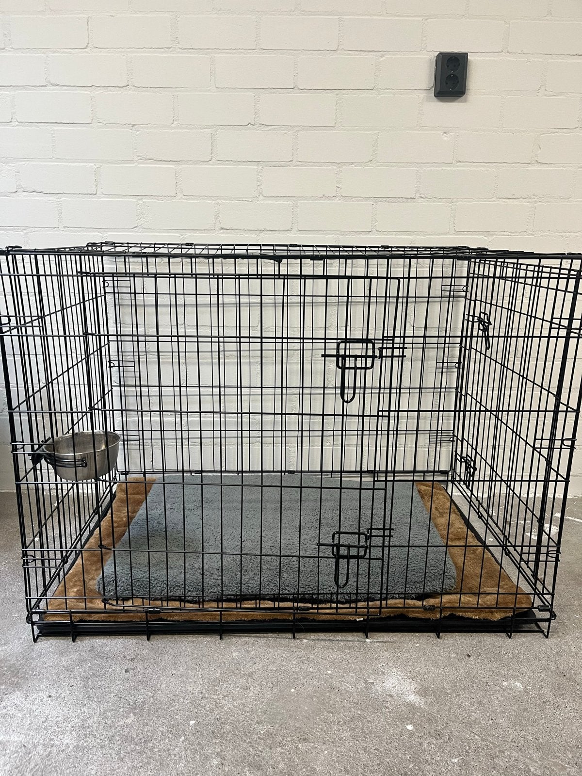 Ruime hondenbench 107x 72x 78, Ophalen, Zo goed als nieuw