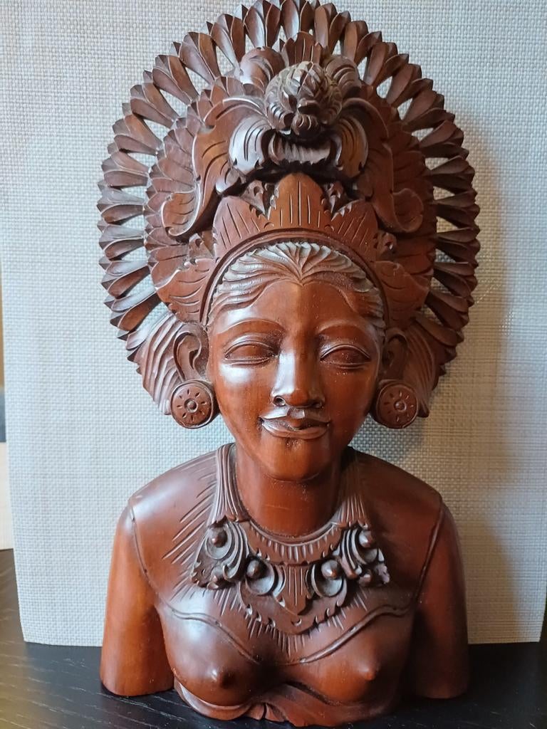 Vintage houten beeld uit Bali, Ophalen