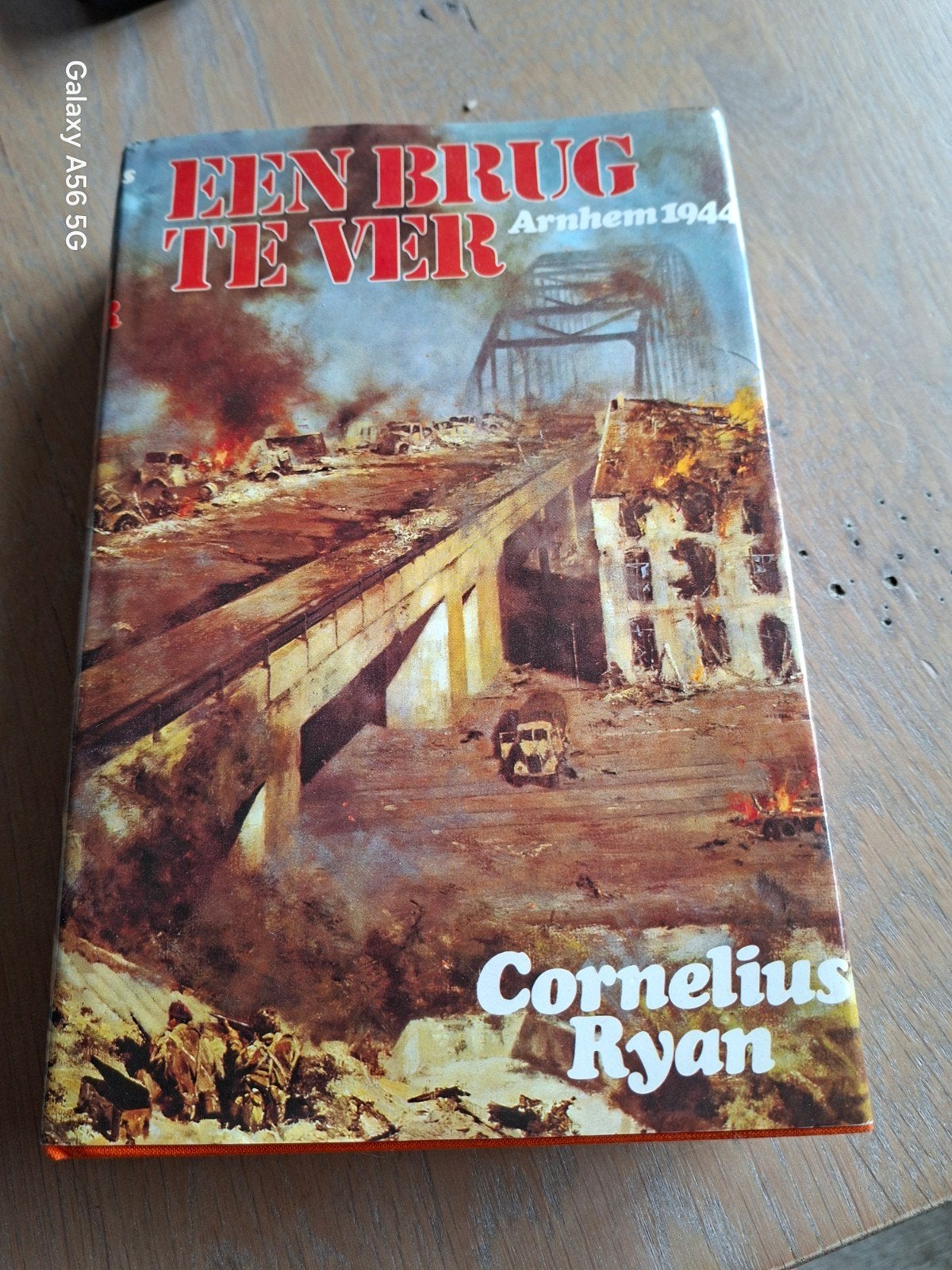 Een brug te ver, Boeken, Ophalen of Verzenden, Gelezen