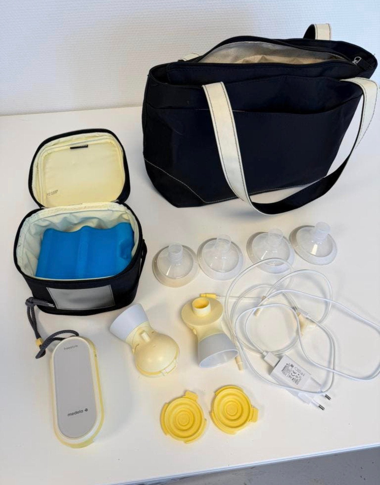 Medela Freestyle Dubbele Elektrische Borstkolf Set met Tas, Medela, B, Borstkolf, Ophalen of Verzenden