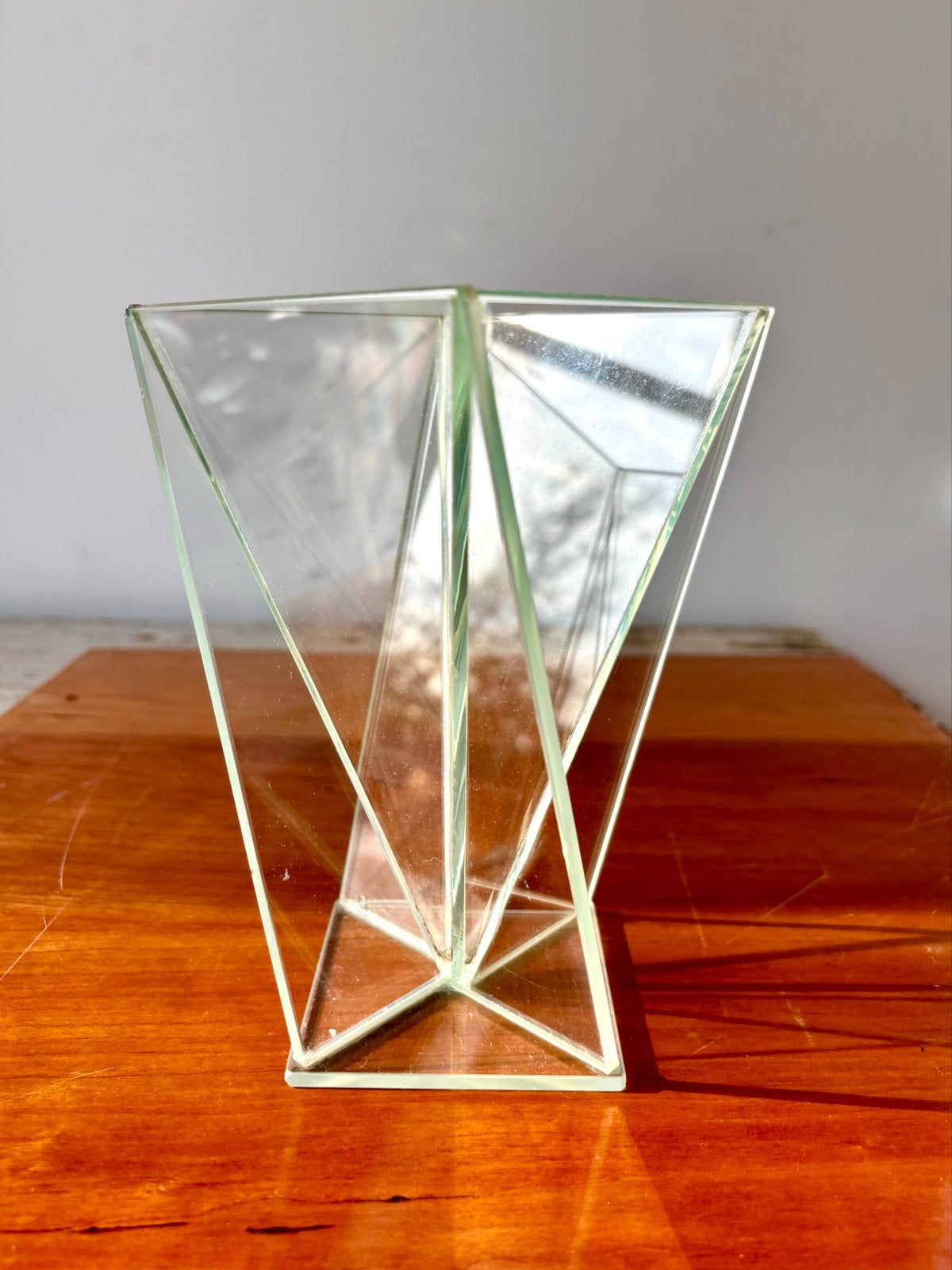 Geometrisch sculpturale vaas - Jaren '80/'90 Delta variant, Antiek en Kunst, Ophalen of Verzenden