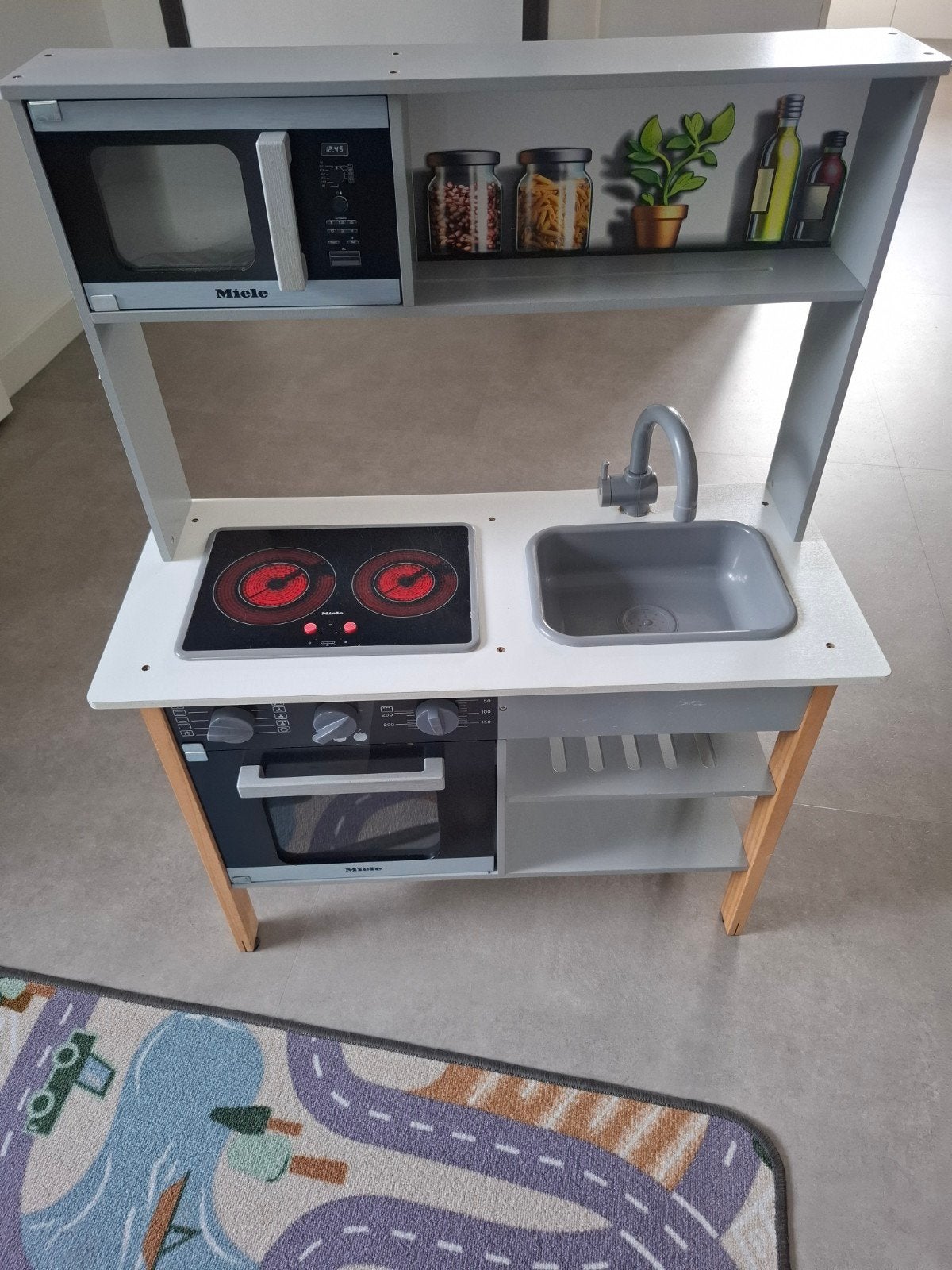 Miele speelgoedkeuken met oven, kookplaat en magnetron, Kinderen en Baby's, Speelgoed | Speelkeukens, Ophalen, Gebruikt, Hout