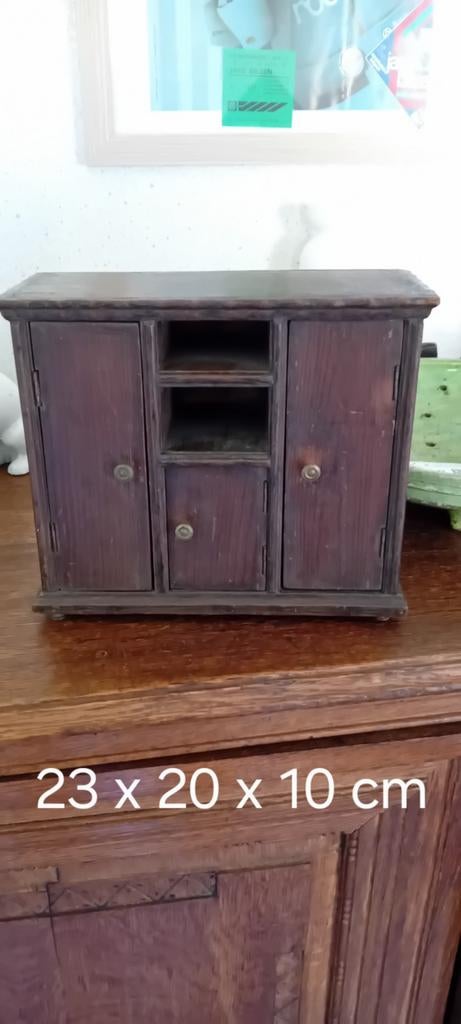 Antiek poppen kleerkastje, Antiek en Kunst, Curiosa en Brocante, Ophalen of Verzenden