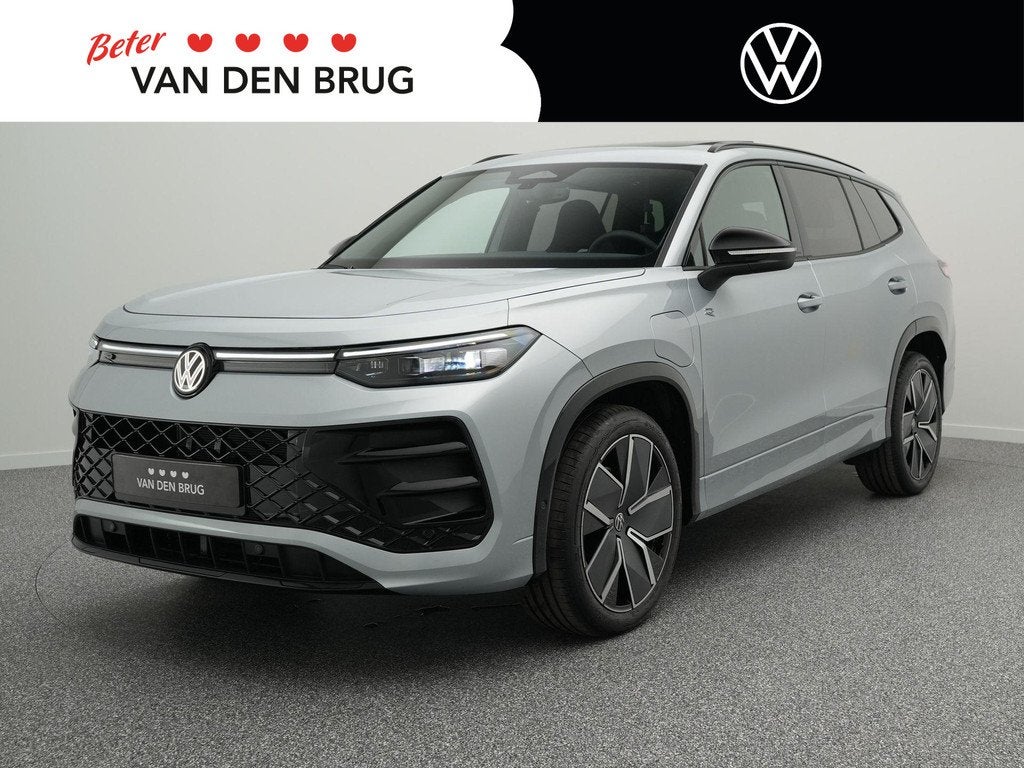 Volkswagen Tayron R-Line 1.5 eHybrid 272 PK | LED Plus | Pan, Auto's, Volkswagen, Stof, Euro 6, 4 cilinders, 2000 kg