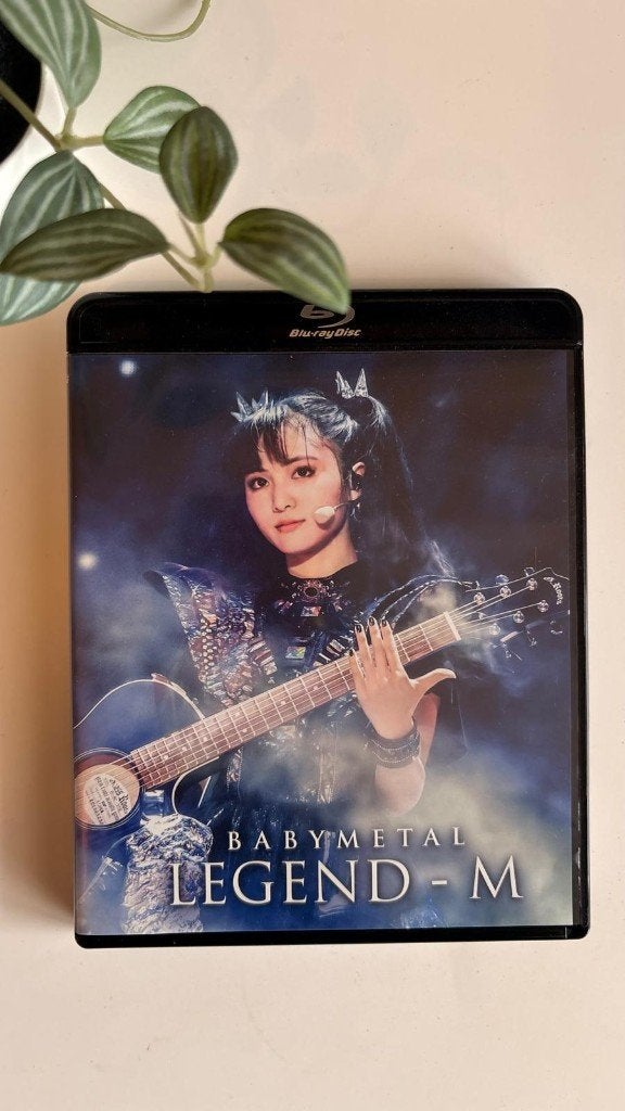 Babymetal Moa Arises - Beyond the Moon Legend-M Bluray dvd, Verzenden, Zo goed als nieuw, Muziek en Concerten