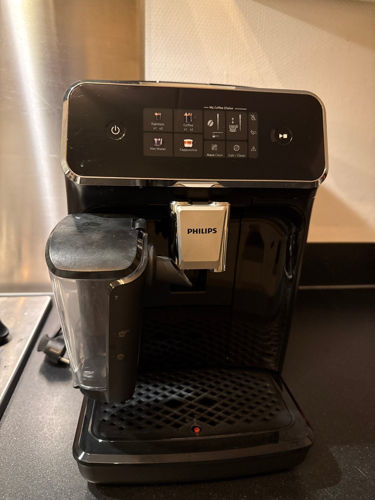 Philips volautomatische espressomachine Series 2300 LatteGo, Witgoed en Apparatuur, Afneembaar waterreservoir, Espresso apparaat