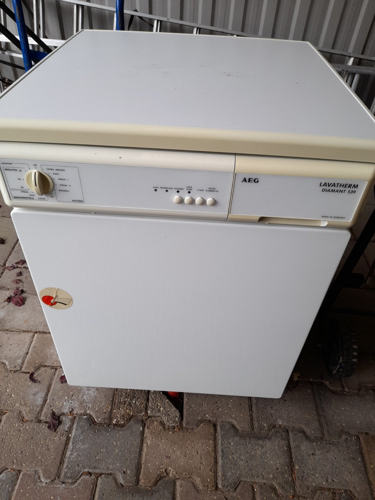Wasdroger / Droger / AEG Lavatherm ( condens), Ophalen, 6 tot 8 kg, Gebruikt, Anti-kreukfase
