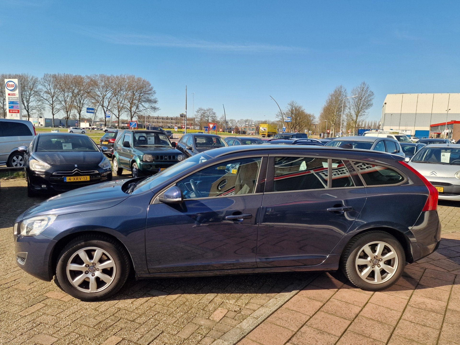 Volvo V60 1.6 D2 Kinetic Automaat - Navi - Clima - 2013, Auto's, Euro 5, Stof, Gebruikt, Zwart
