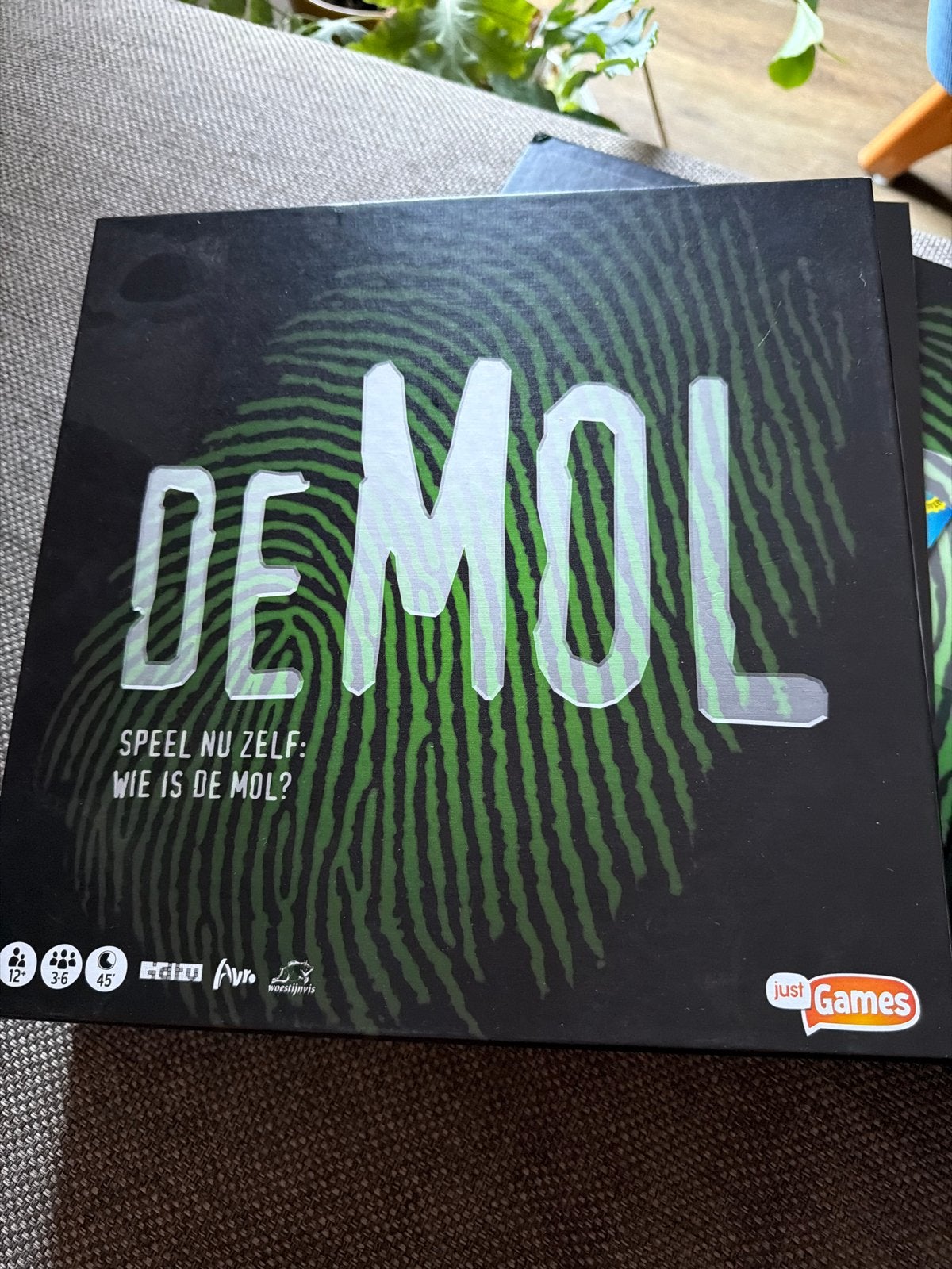 De Mol Bordspel - Speel nu zelf: Wie is de Mol?, Drie of vier spelers, Ophalen of Verzenden, Zo goed als nieuw