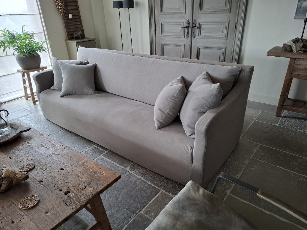 Hoffz Interior - Bo-bank 255 cm breed | Grijs | Nieuwstaat, Huis en Inrichting, Ophalen, 250 tot 300 cm, 100 tot 125 cm, Hoffz