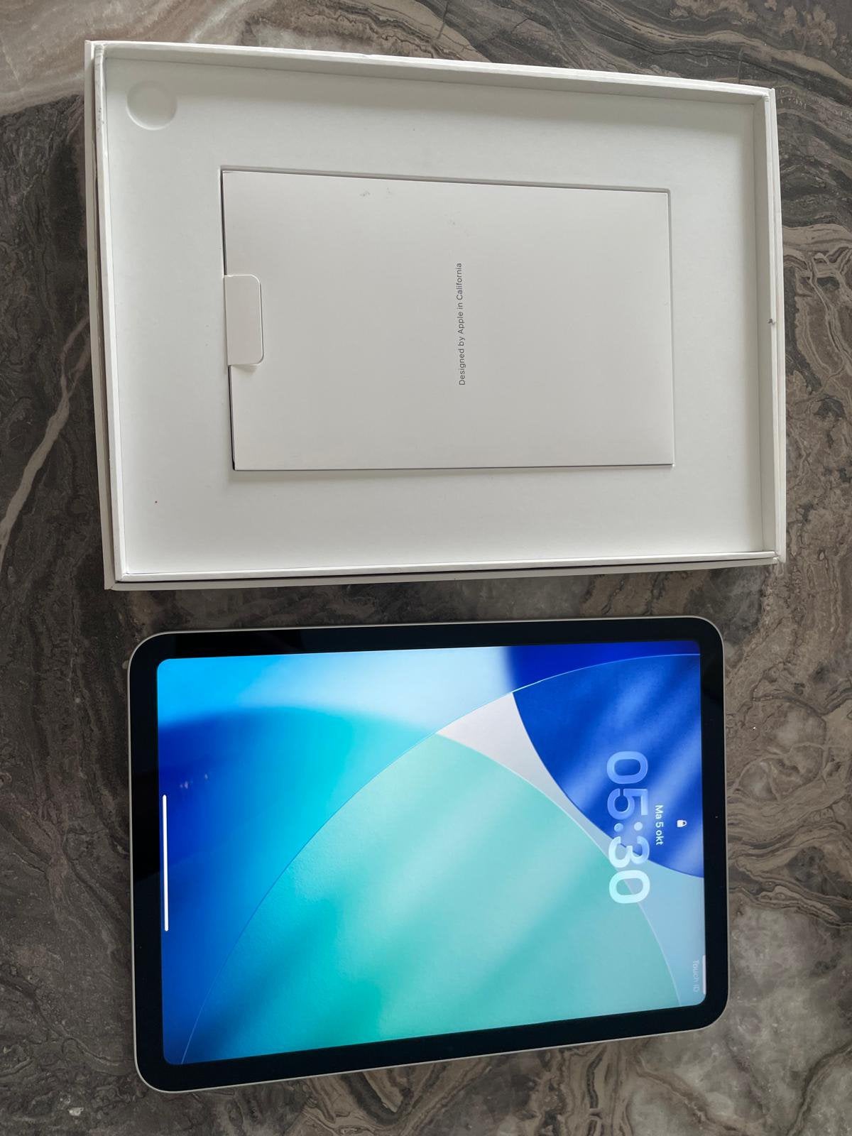 iPad A16 128GB – zo goed als nieuw – garantie tot maart 2027