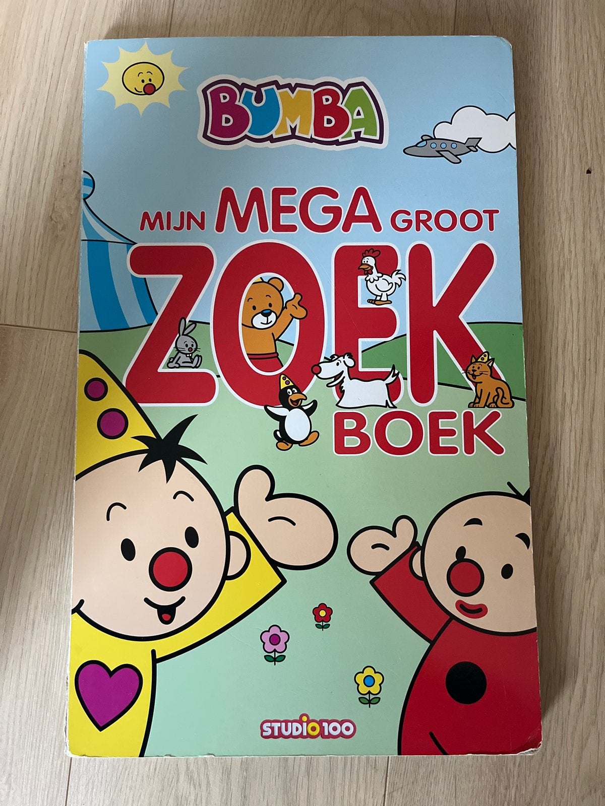Bumba Mijn Mega Groot Zoekboek - Studio 100, Non-fictie, Jongen of Meisje, Ophalen of Verzenden, Zo goed als nieuw