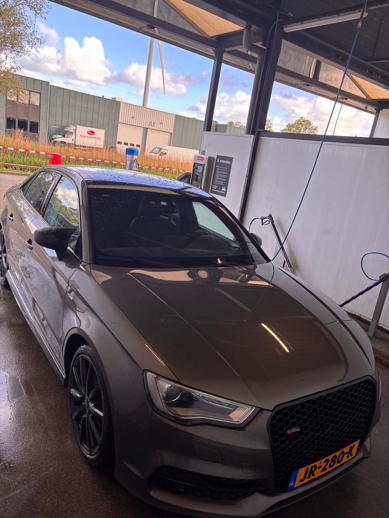 Audi A3 1.5 Tfsi 110KW COD Sedan 2016 Grijs, Auto's, Zwart, 4 cilinders, Origineel Nederlands, 1395 cc