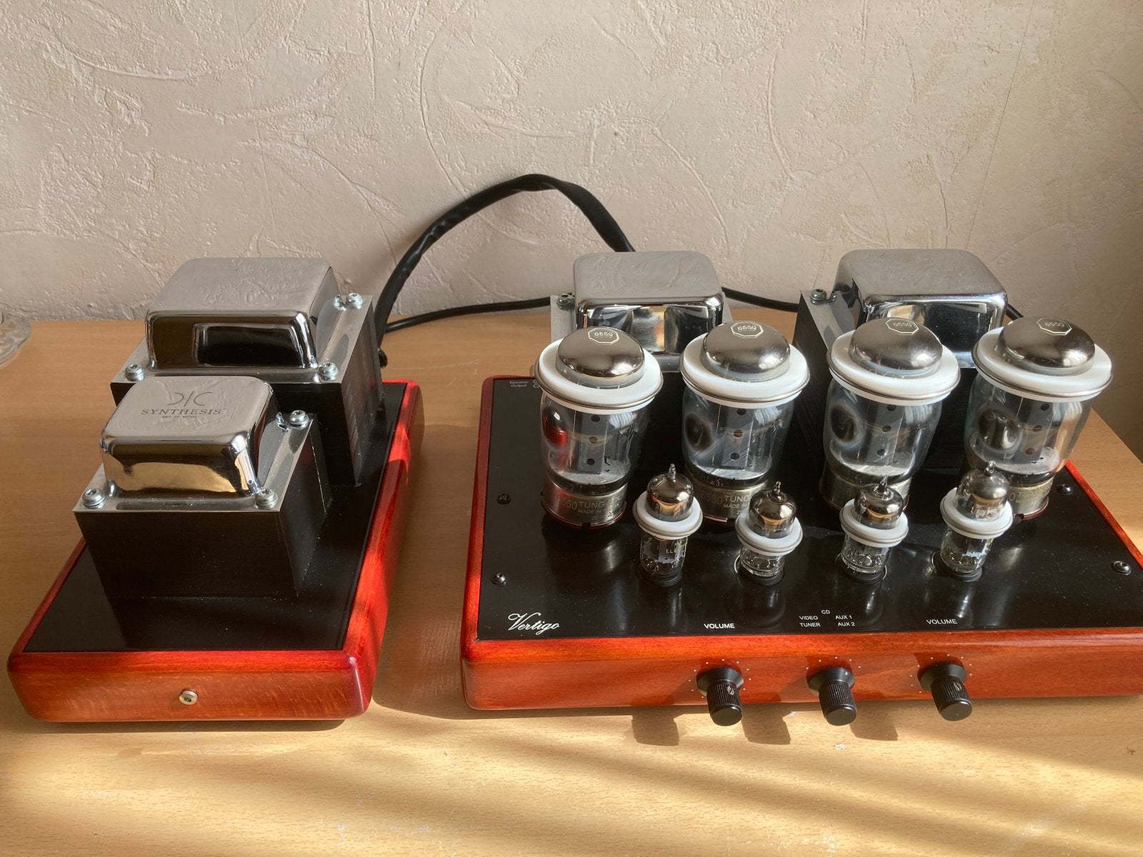 SYNTHESIS  VERTIGO 50 W., Audio, Tv en Foto, Ophalen of Verzenden, Versterker