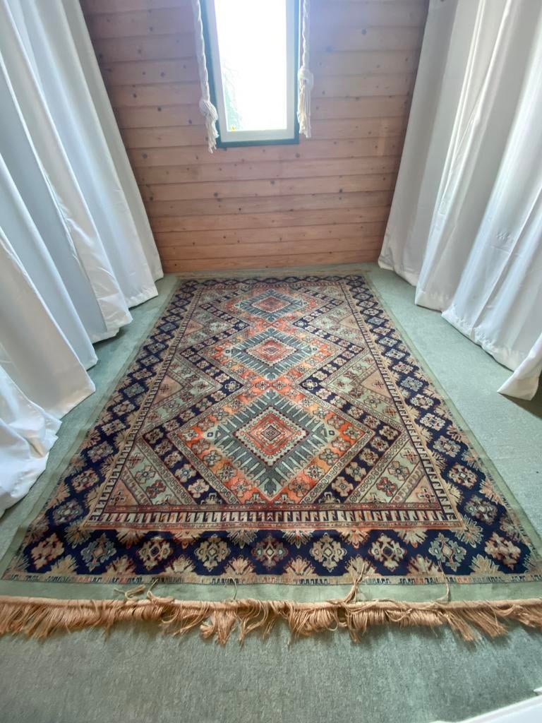 Leuk vloerkleed, Huis en Inrichting, Ophalen, Overige kleuren, 200 cm of meer, Zo goed als nieuw