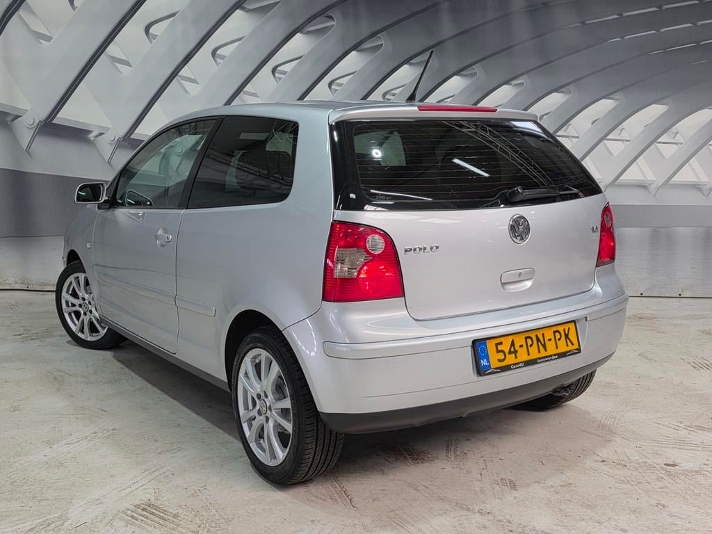 Volkswagen Polo 1.4-16V Athene automaat dealer onderhouden, Auto's, Volkswagen, Stof, Origineel Nederlands, Bedrijf, Grijs