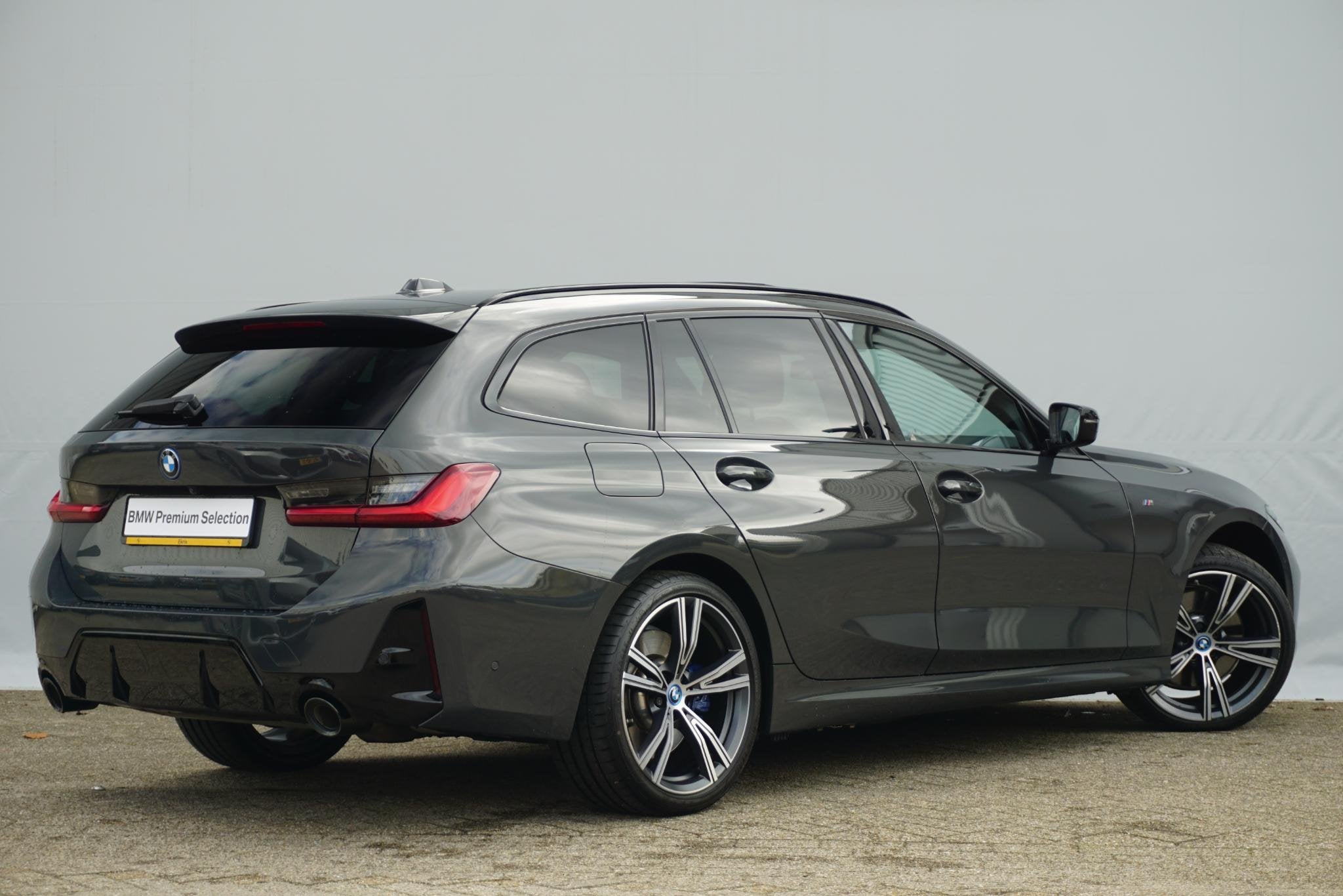 BMW 3 Serie Touring 320e | M Sportpakket Pro | Panoramadak |, Auto's, Gebruikt, 4 cilinders, 120 €/maand, 3-Serie