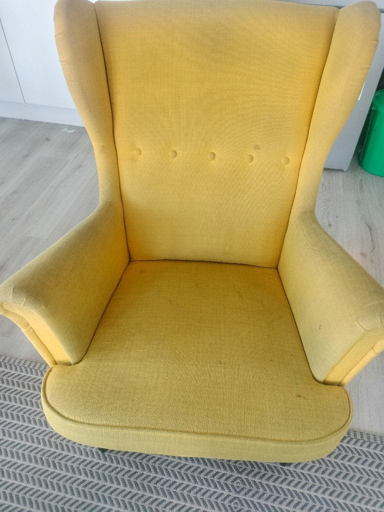 Ikea Fauteuil Strandmon te koop met voetenbank, Huis en Inrichting, Ophalen, Gebruikt, 75 tot 100 cm, 75 tot 100 cm