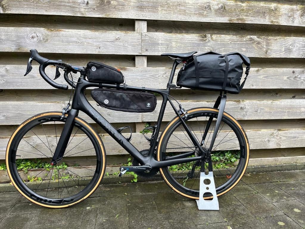 Te huur - Tailfin Aeropack, CargoPack, Speedpack Bikepacking, Fietsen en Brommers, Fietsaccessoires | Fietstassen, Ophalen of Verzenden