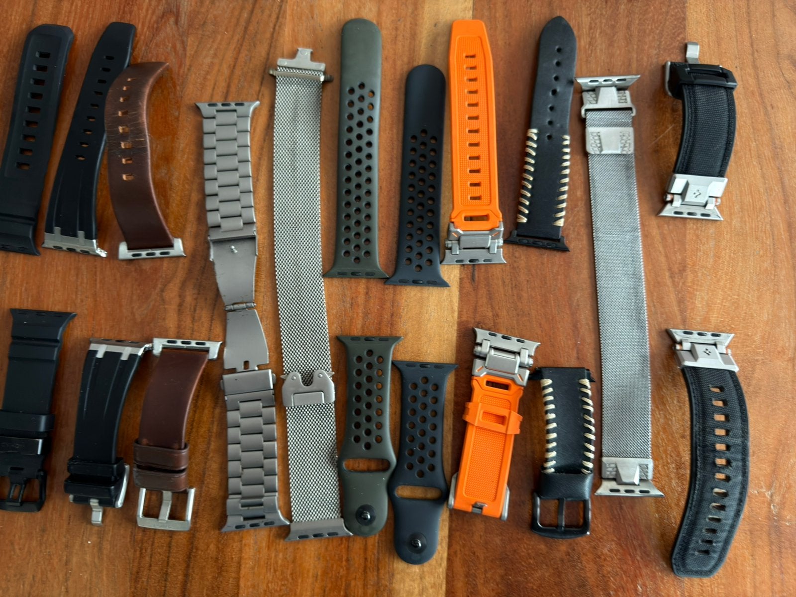Foto 5 van 14x Apple Watch bandjes 44 / 45 / 49 mm