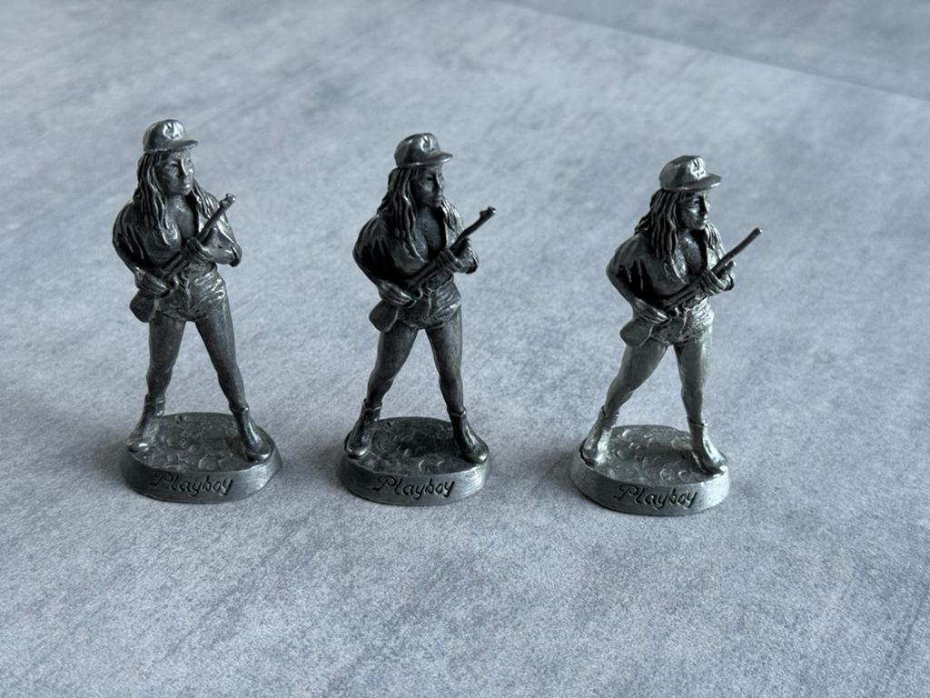 3 Playboy vrouwtjes van tin, 8 cm hoog, Antiek en Kunst, Ophalen of Verzenden