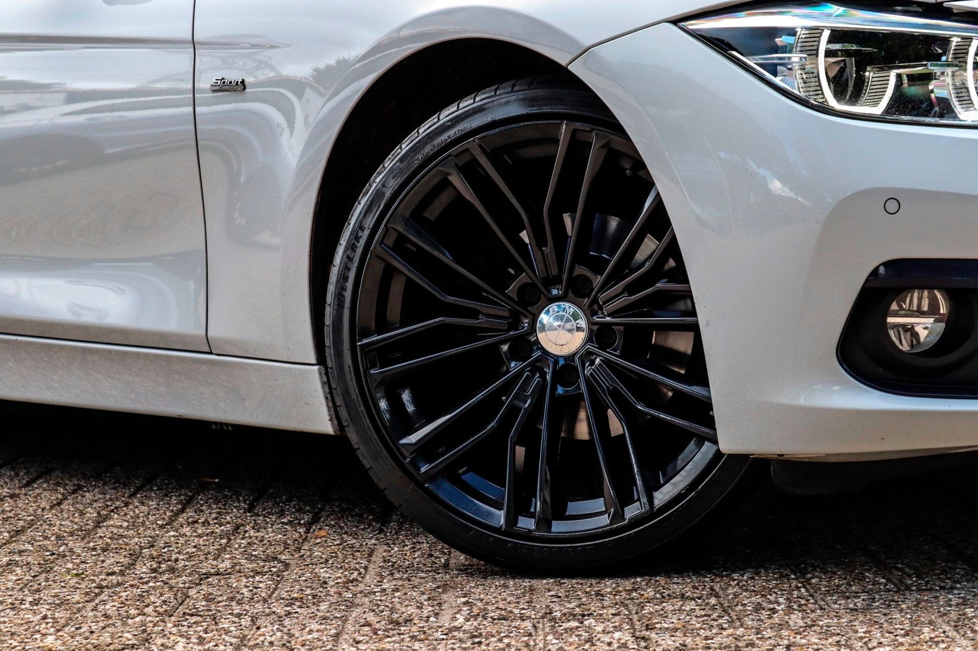 BMW 3-serie Touring 318i Sport Line FACELIFT CLIMA STOELVER, Automaat, Gebruikt, 1465 kg, Wit