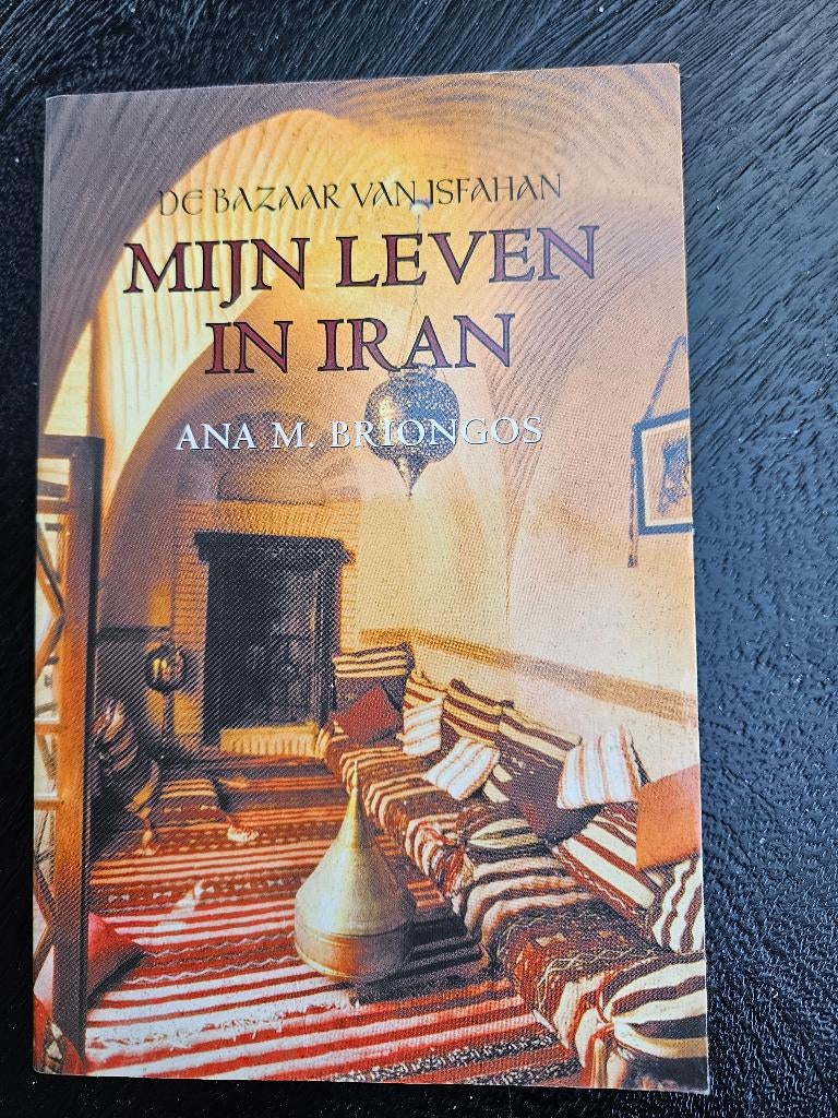 Anna M Briongos - mijn leven in Iran, Ophalen of Verzenden, Gelezen