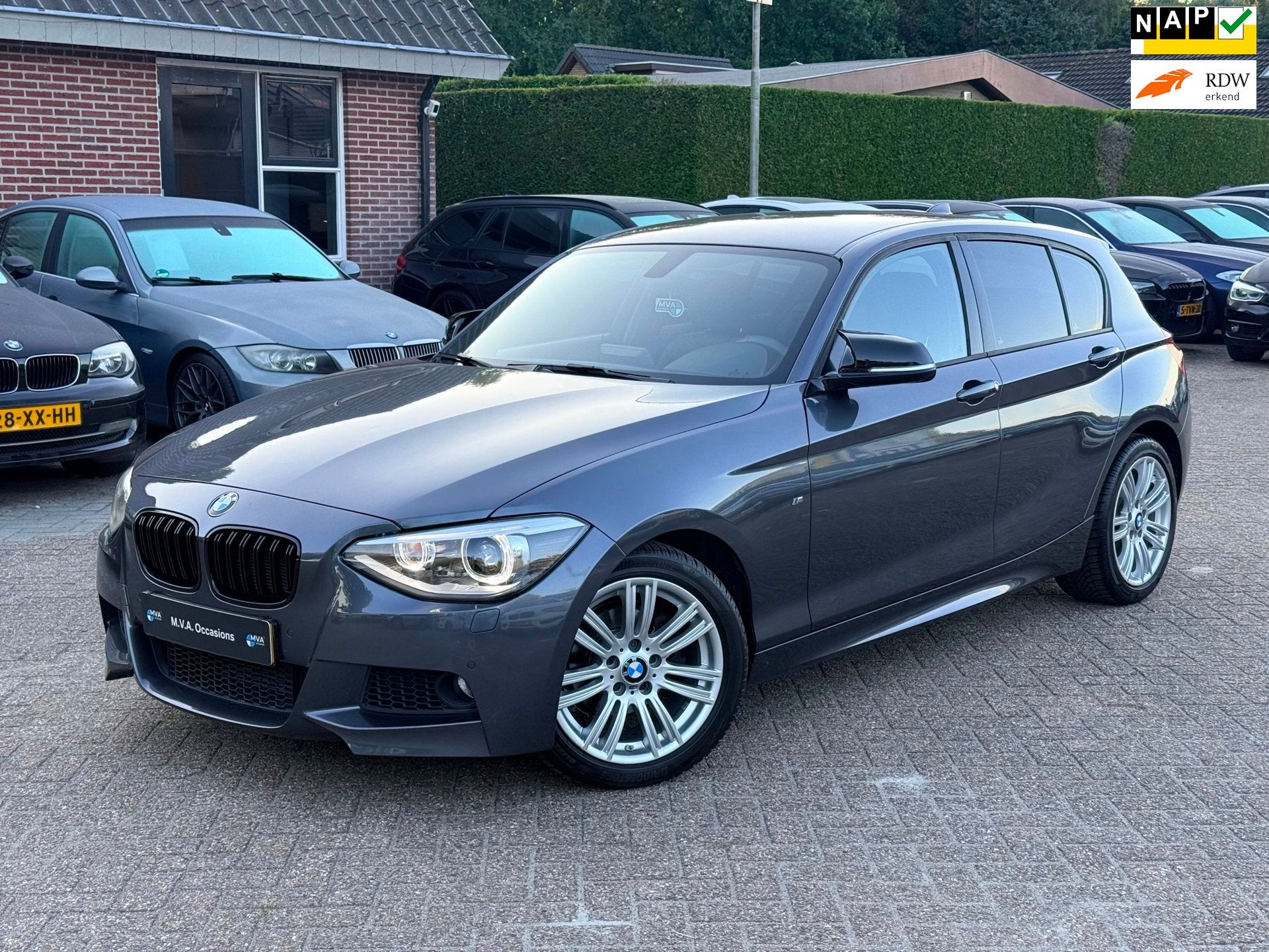 BMW 1-serie 116i Executive M Sport|Nieuwe Ketting + Klepseal, Auto's, Gebruikt, 4 cilinders, 650 kg, 17 km/l