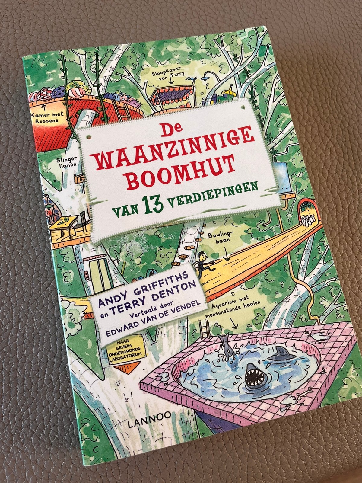 De waanzinnige boomhut deel 1, Boeken, Ophalen of Verzenden, Gelezen