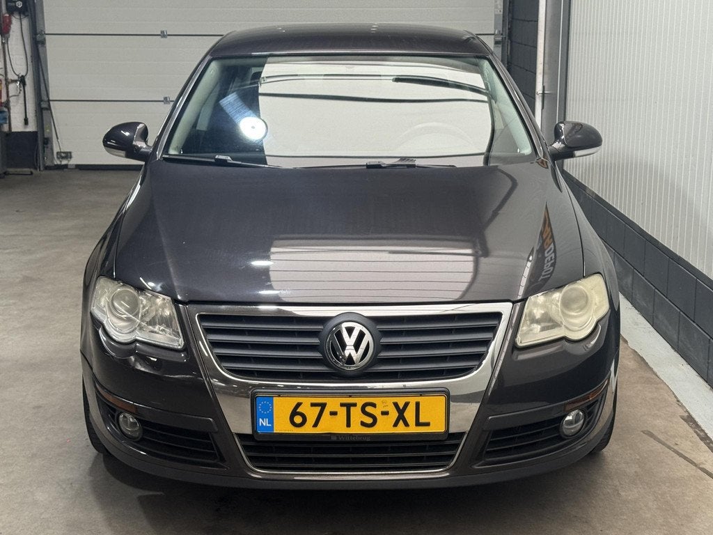 Volkswagen Passat 1.6 FSI Trendline Super Netjes Airco Vol J, Stof, Gebruikt, Zwart, 4 cilinders