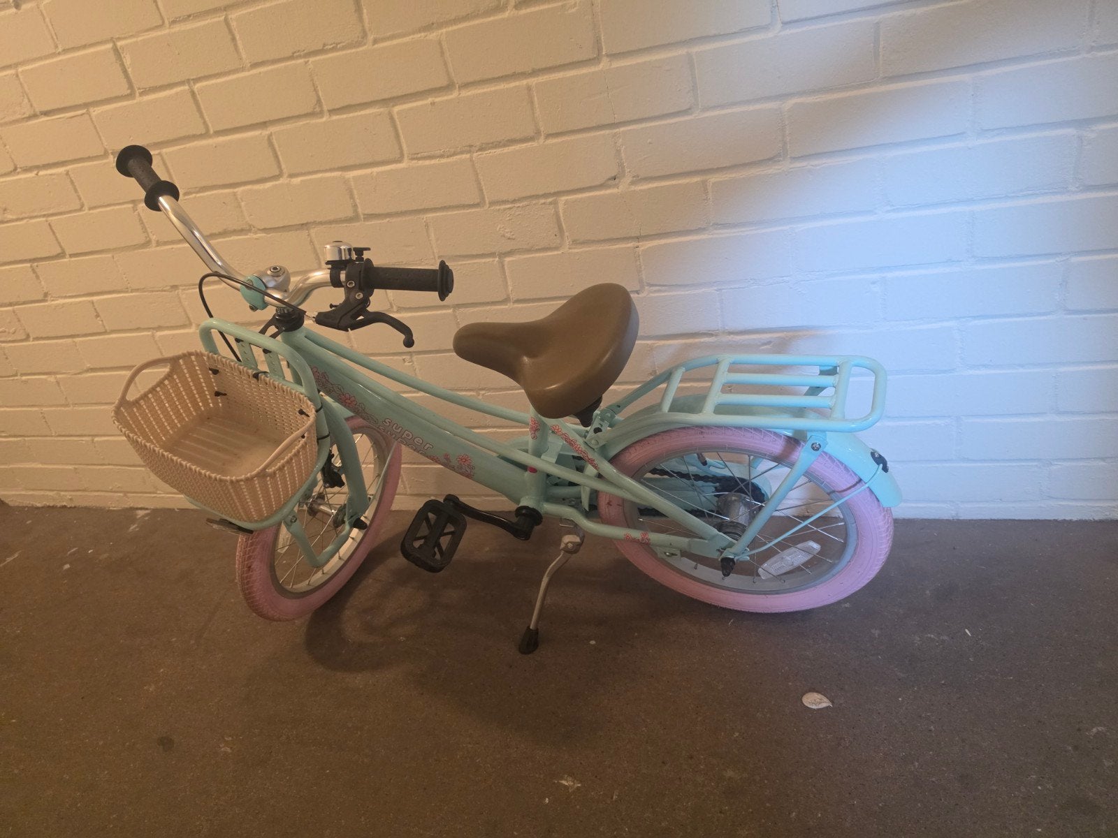 Supersuper Lola kinderfiets 20 inch - Zo goed als nieuw, Ophalen, Terugtraprem, 16 tot 20 inch, Zo goed als nieuw