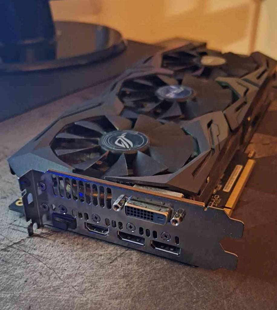 ROG STRIX GTX 1070 8gb GPU, HDMI, PCI-Express 3, Gebruikt, Ophalen of Verzenden
