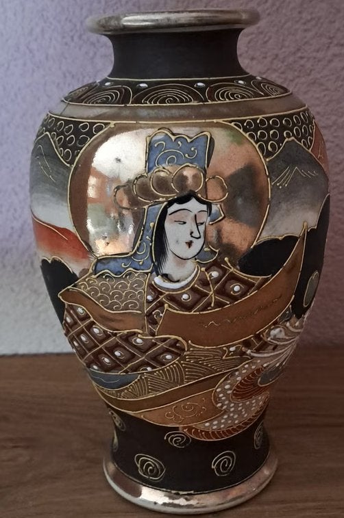 Antieke Japanse Satsuma Vaas met Figuren en Draak, Antiek en Kunst, Antiek | Vazen, Ophalen of Verzenden