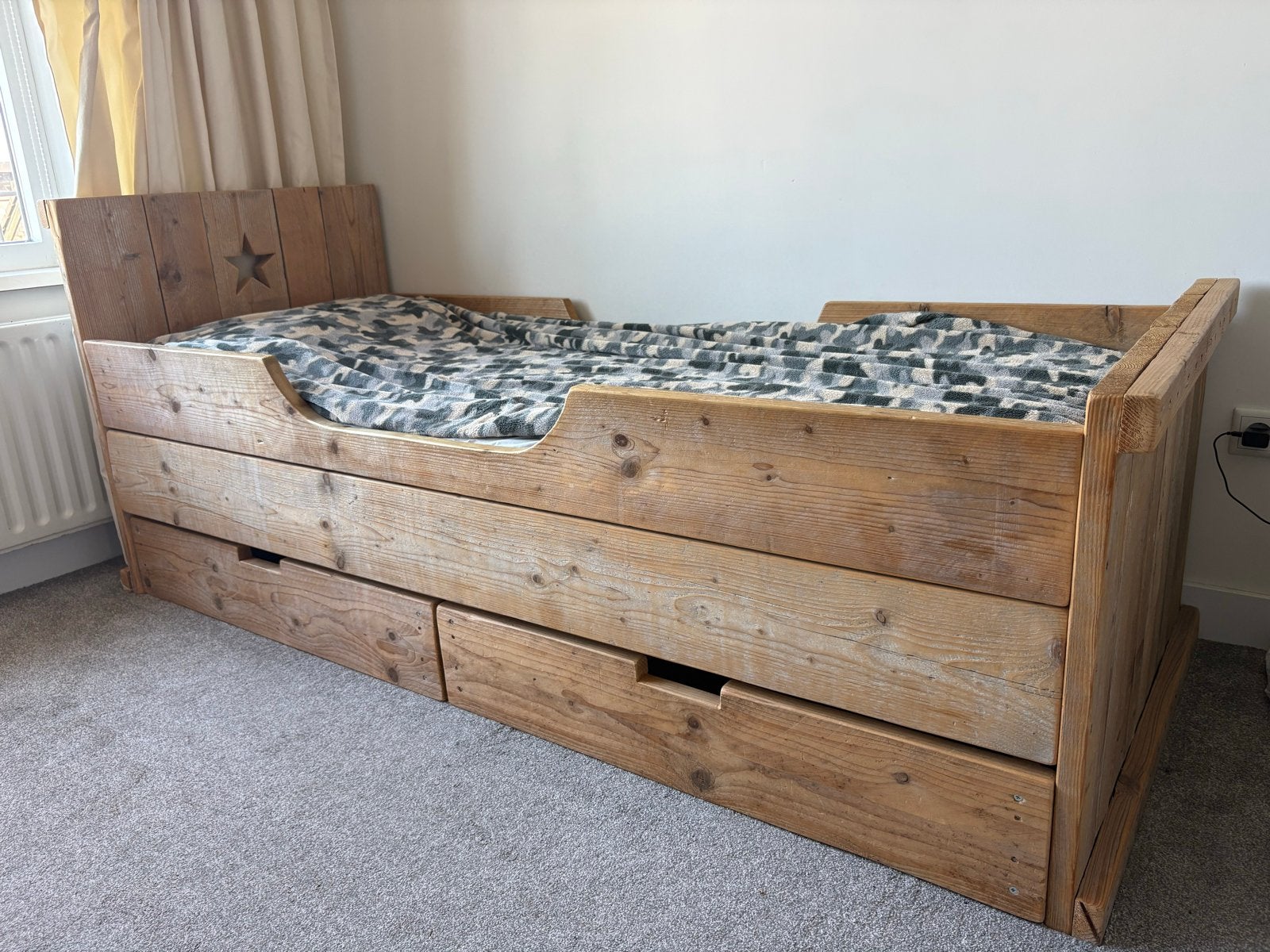 Steigerhout kinderbed 80x200 met 2 lades + matras, Ophalen, Gebruikt, 70 tot 85 cm, Matras