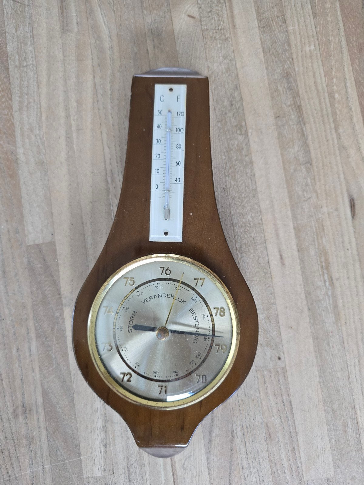 Vintage Barometer en Thermometer op Houten Plaat, Audio, Tv en Foto, Ophalen of Verzenden, Gebruikt, Barometer