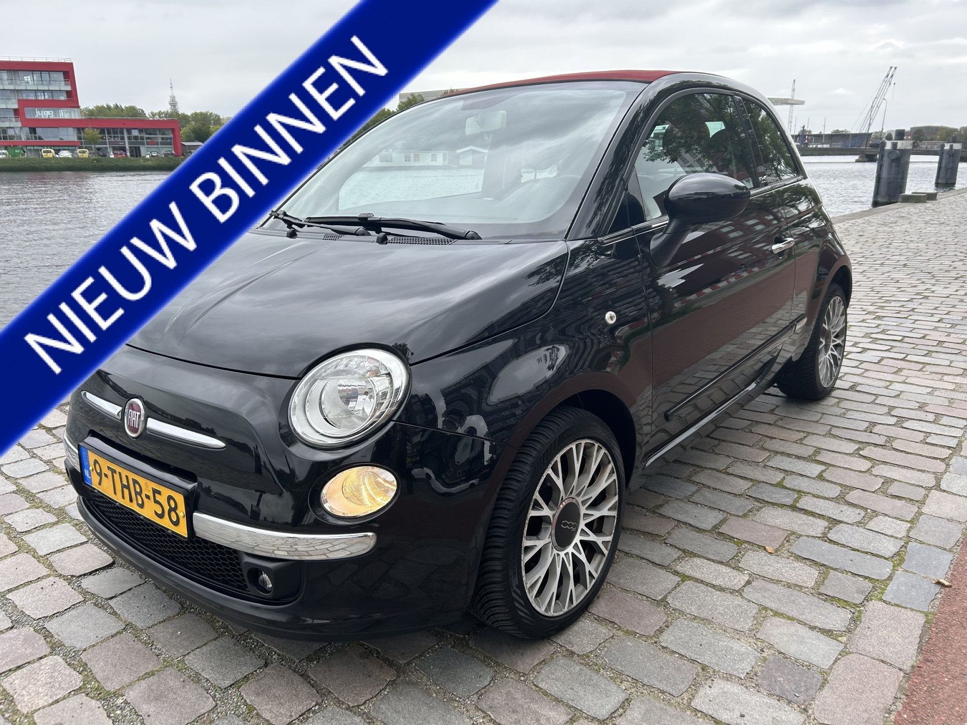 Fiat 500C 0.9 TwinAir Lounge Cabrio airco leer keurige auto, Auto's, 86 pk, Gebruikt, Cabriolet, Zwart