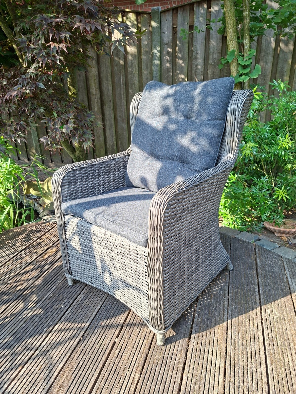 6 z.g.a.n Wicker Tuinstoelen met Antraciet Kussens, Ophalen, Zo goed als nieuw