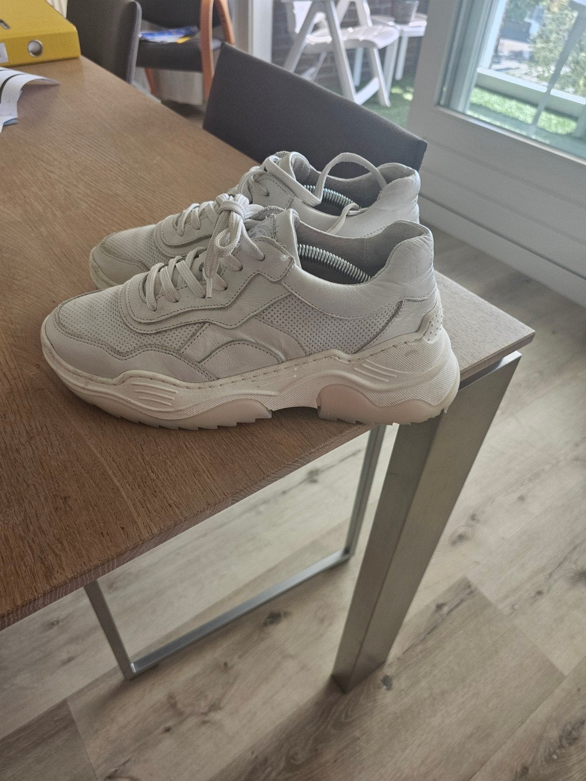 ZGAN witte leren sneakers mt 39, Ophalen of Verzenden, Zo goed als nieuw, Wit, Sneakers of Gympen