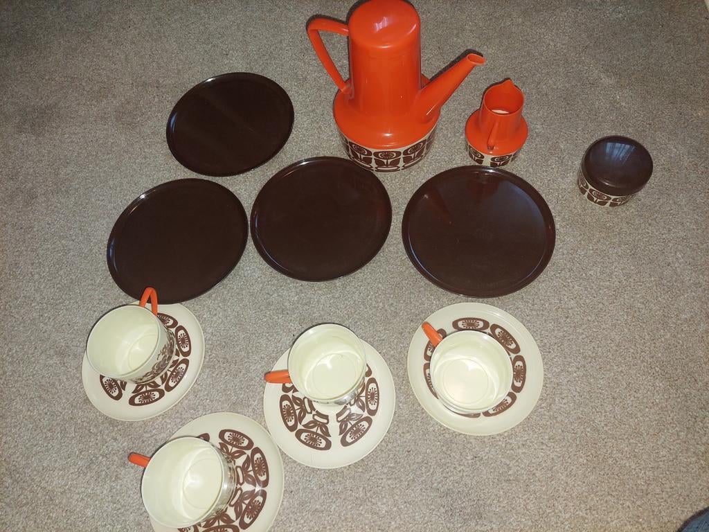 Nostalgisch plastic kinderservies, Ophalen, Zo goed als nieuw, Jongen of Meisje