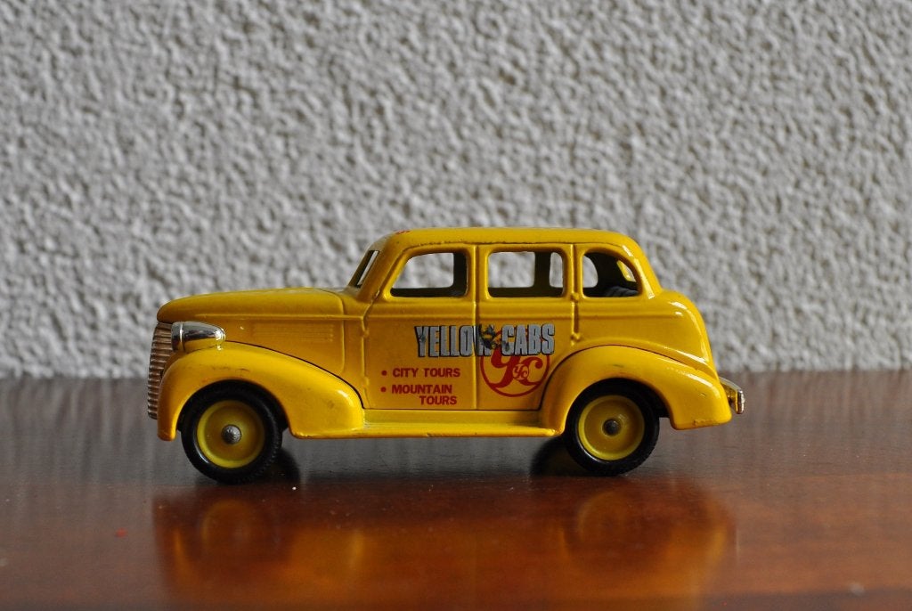 Days Gone Lledo Mars Yellow Cab 9 cm, Ophalen of Verzenden, Gebruikt, Auto
