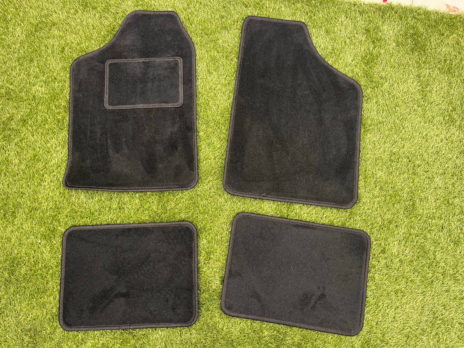 Automatten set voor Peugeot 208 II, Opel Corsa F, Mokka B