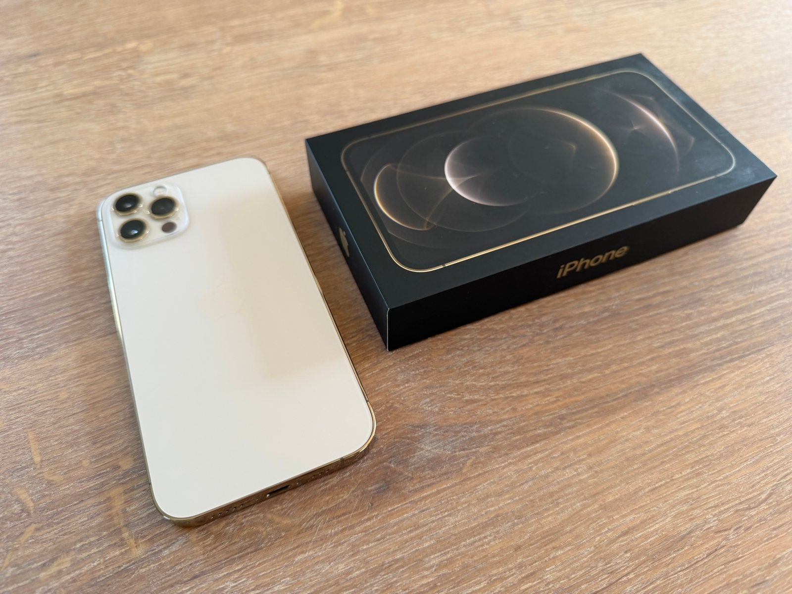iPhone 12 Pro Gold 256GB - zeer goede staat, Telecommunicatie, 256 GB, Zo goed als nieuw, Goud, IPhone 12 Pro