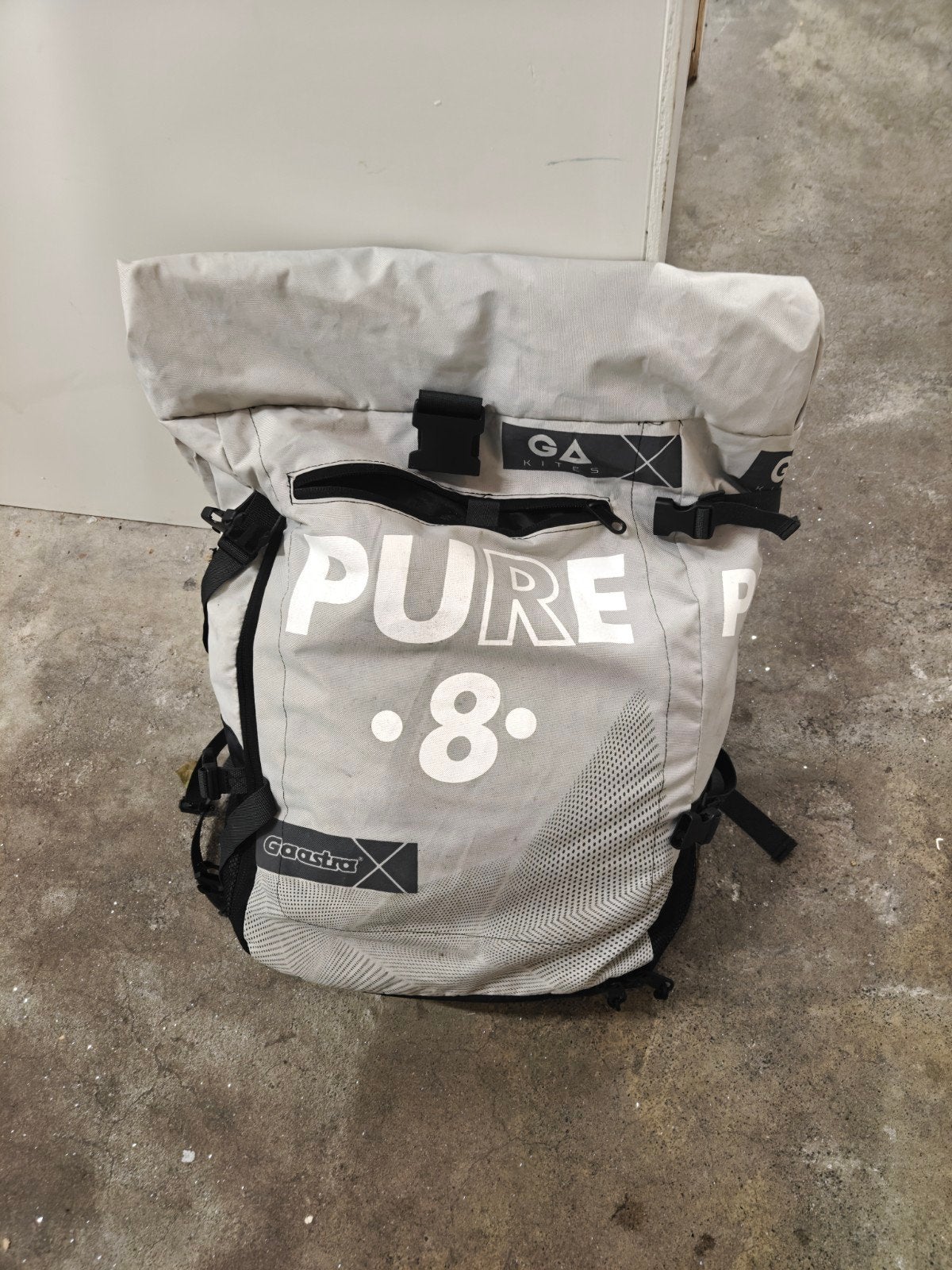 Gaastra Pure 8m2 kite uit 2021/2 met kleine lek, Ophalen of Verzenden