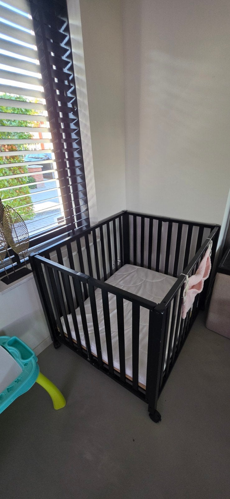 Baby box met matras, Kinderen en Baby's, Ophalen, Gebruikt, Rechthoekig, In hoogte verstelbaar