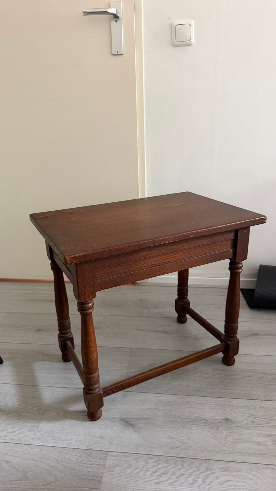 Vintage tafeltje, Ophalen